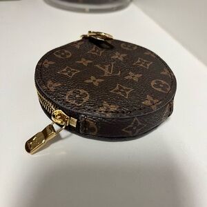 Louis Vuitton round coin pouch